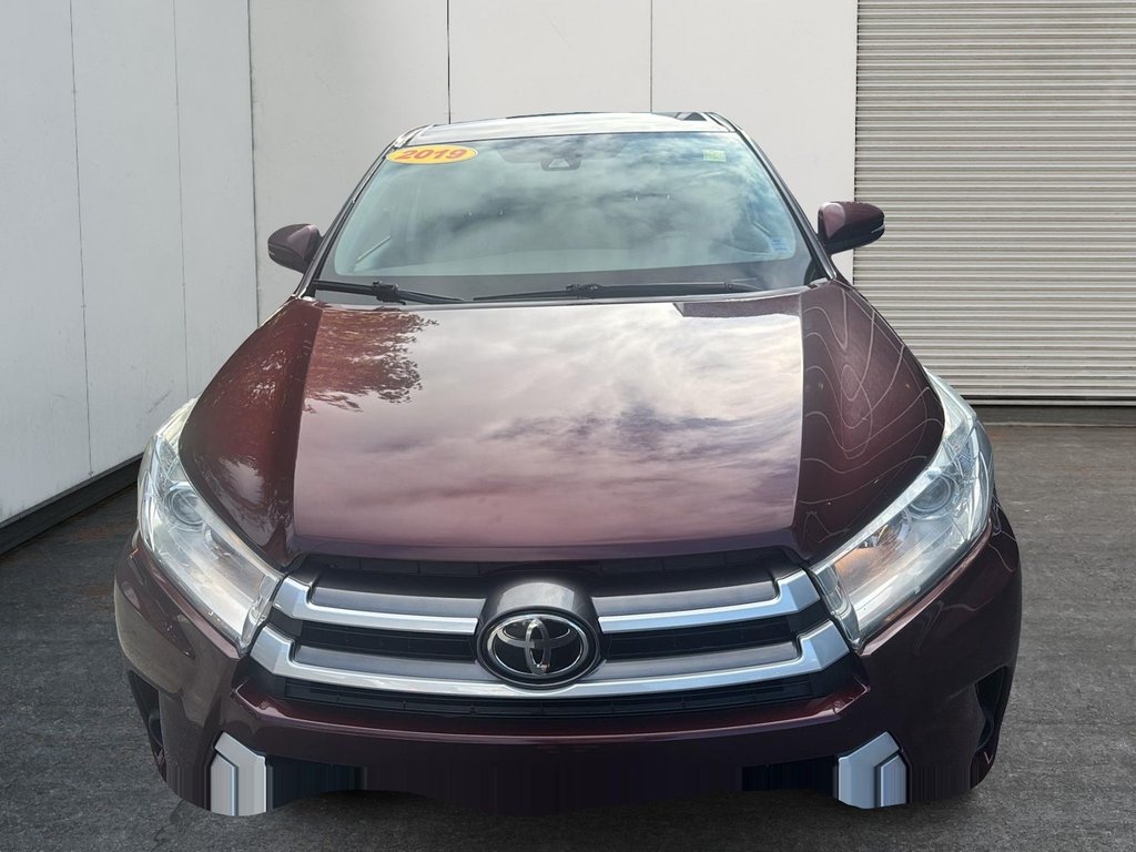 2019 Toyota Highlander LE | Cam | USB | HtdSeats | Bluetooth | Keyless in Saint John, New Brunswick - 4 - w1024h768px
