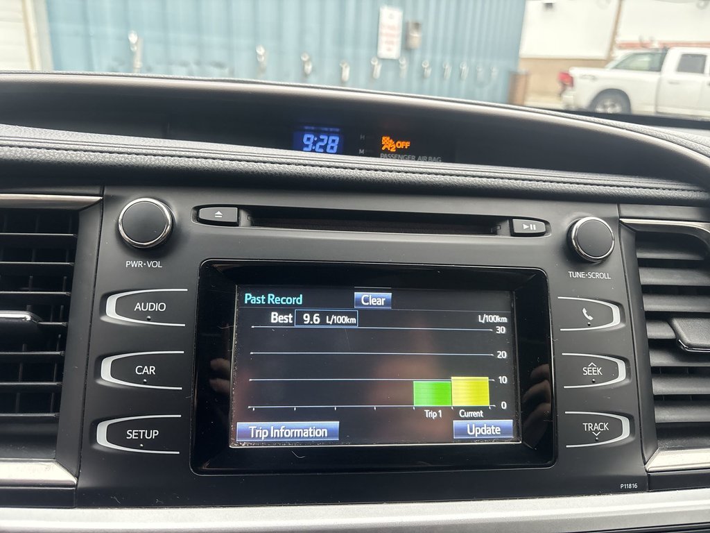 2019 Toyota Highlander LE | Cam | USB | HtdSeats | Bluetooth | Keyless in Saint John, New Brunswick - 25 - w1024h768px