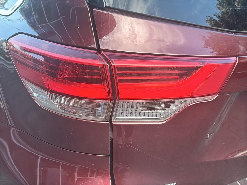 2019 Toyota Highlander LE | Cam | USB | HtdSeats | Bluetooth | Keyless in Saint John, New Brunswick - 52 - w1024h768px
