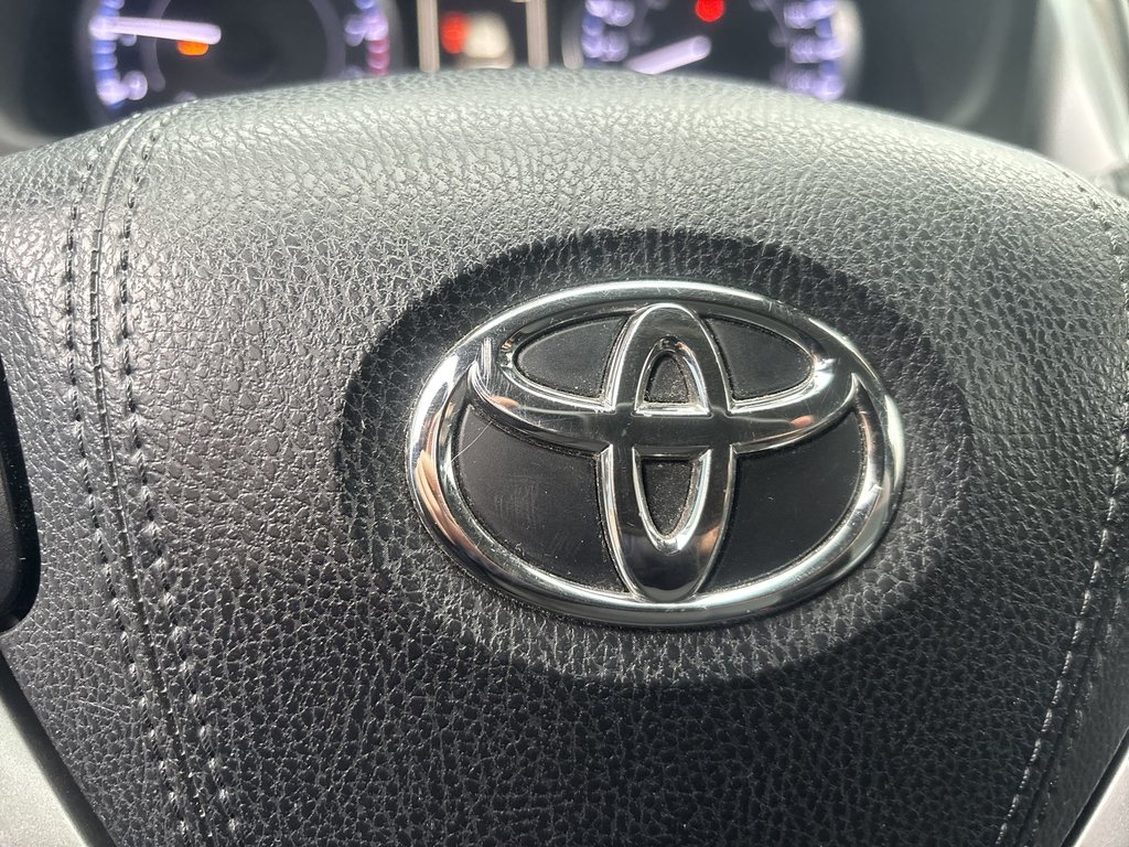 2019 Toyota Highlander LE | Cam | USB | HtdSeats | Bluetooth | Keyless in Saint John, New Brunswick - 19 - w1024h768px