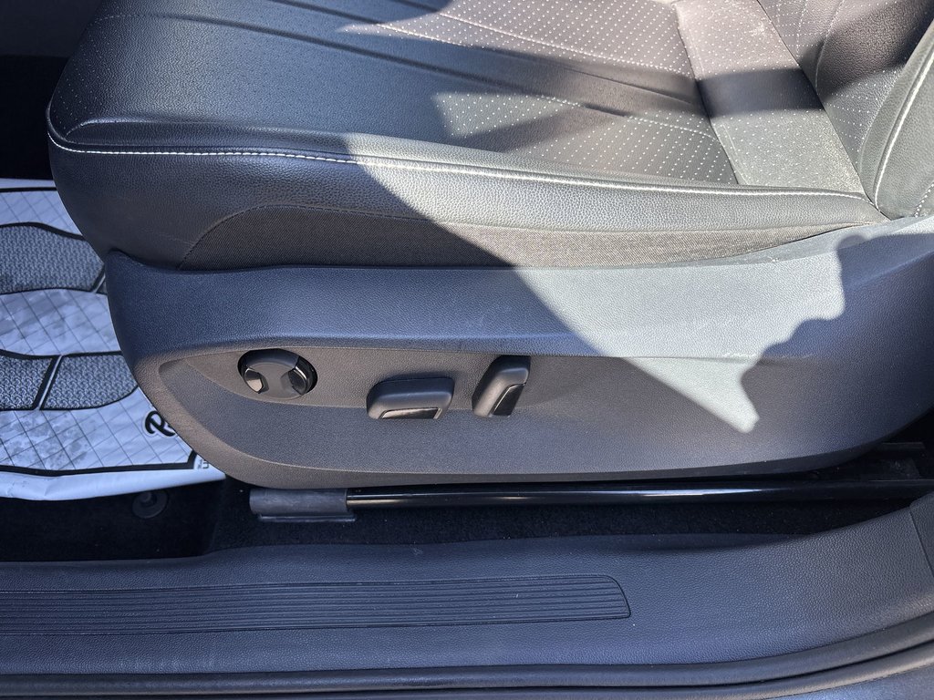 Volkswagen Tiguan Comfortline | Leather | Cam | USB | HtdWheel 2024 à Saint John, Nouveau-Brunswick - 14 - w1024h768px