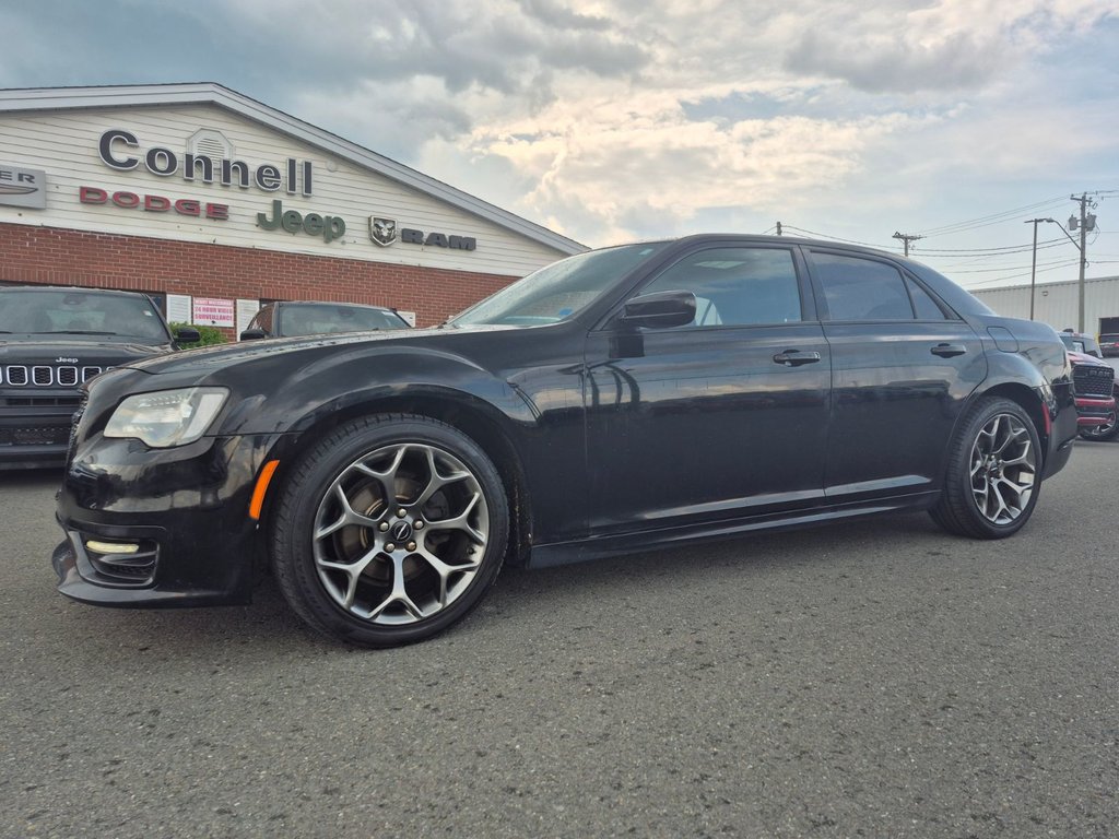 2017 Chrysler 300 S in Woodstock, New Brunswick - 1 - w1024h768px