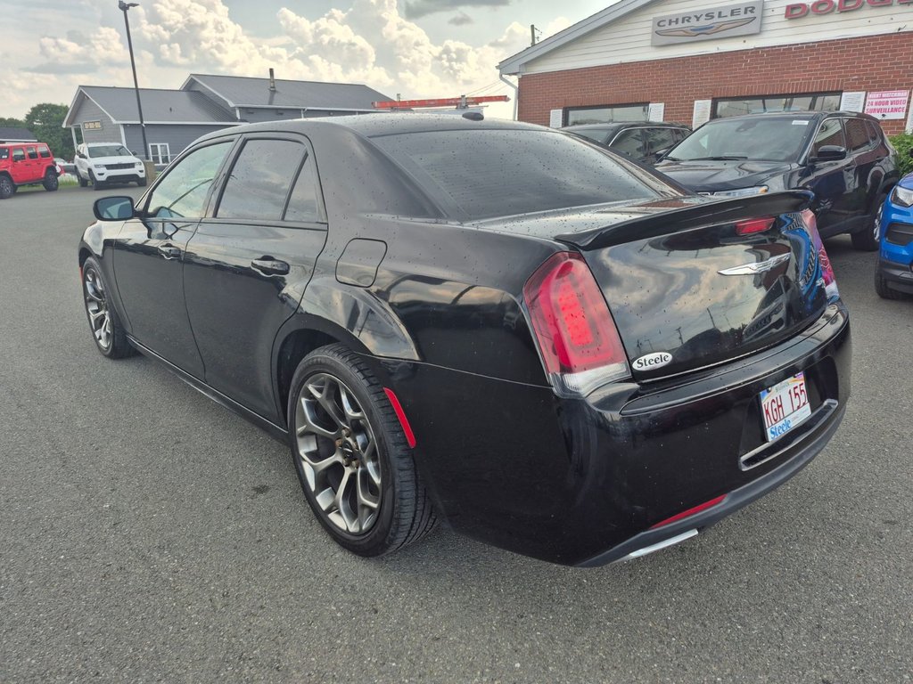 2017 Chrysler 300 S in Woodstock, New Brunswick - 7 - w1024h768px