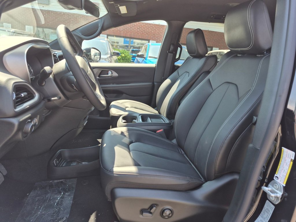 Chrysler Grand Caravan SXT 2027 à Woodstock, Nouveau-Brunswick - 9 - w1024h768px