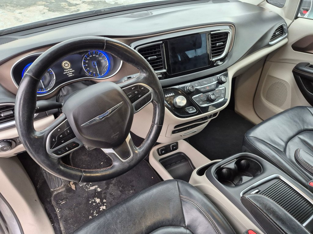 2018 Chrysler Pacifica Touring-L Plus in Woodstock, New Brunswick - 10 - w1024h768px