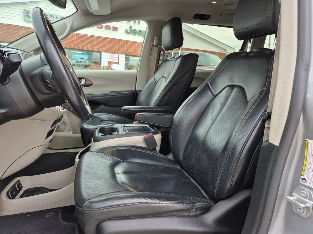 2018 Chrysler Pacifica Touring-L Plus in Woodstock, New Brunswick - 9 - w1024h768px
