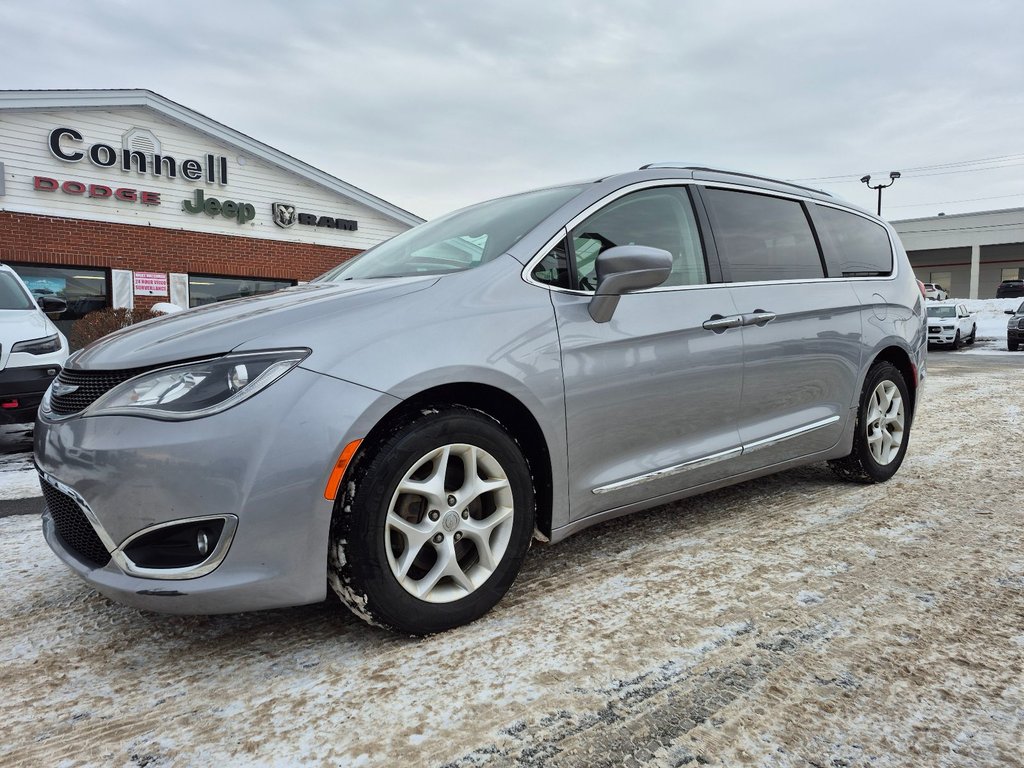 2018 Chrysler Pacifica Touring-L Plus in Woodstock, New Brunswick - 1 - w1024h768px
