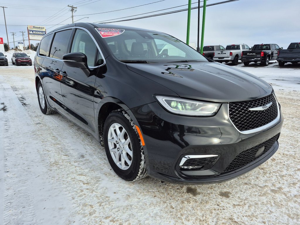 2023 Chrysler Pacifica Touring L in Woodstock, New Brunswick - 3 - w1024h768px