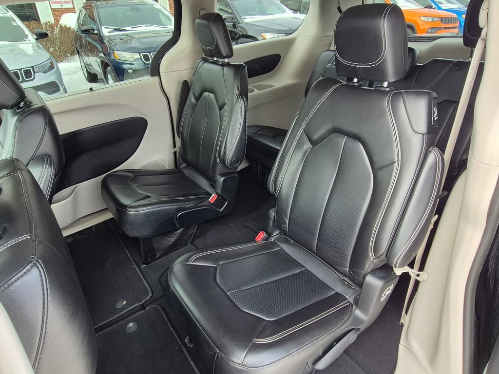 2023 Chrysler Pacifica Touring L in Woodstock, New Brunswick - 11 - w1024h768px