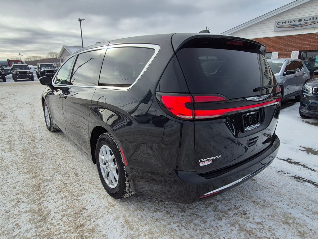 2023 Chrysler Pacifica Touring L in Woodstock, New Brunswick - 7 - w1024h768px