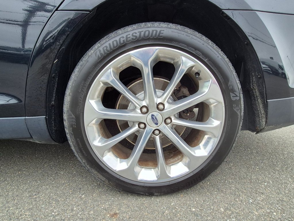 2016 Ford Taurus Limited in Woodstock, New Brunswick - 12 - w1024h768px