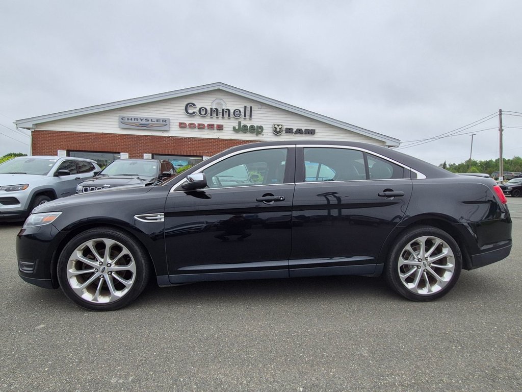 2016 Ford Taurus Limited in Woodstock, New Brunswick - 8 - w1024h768px
