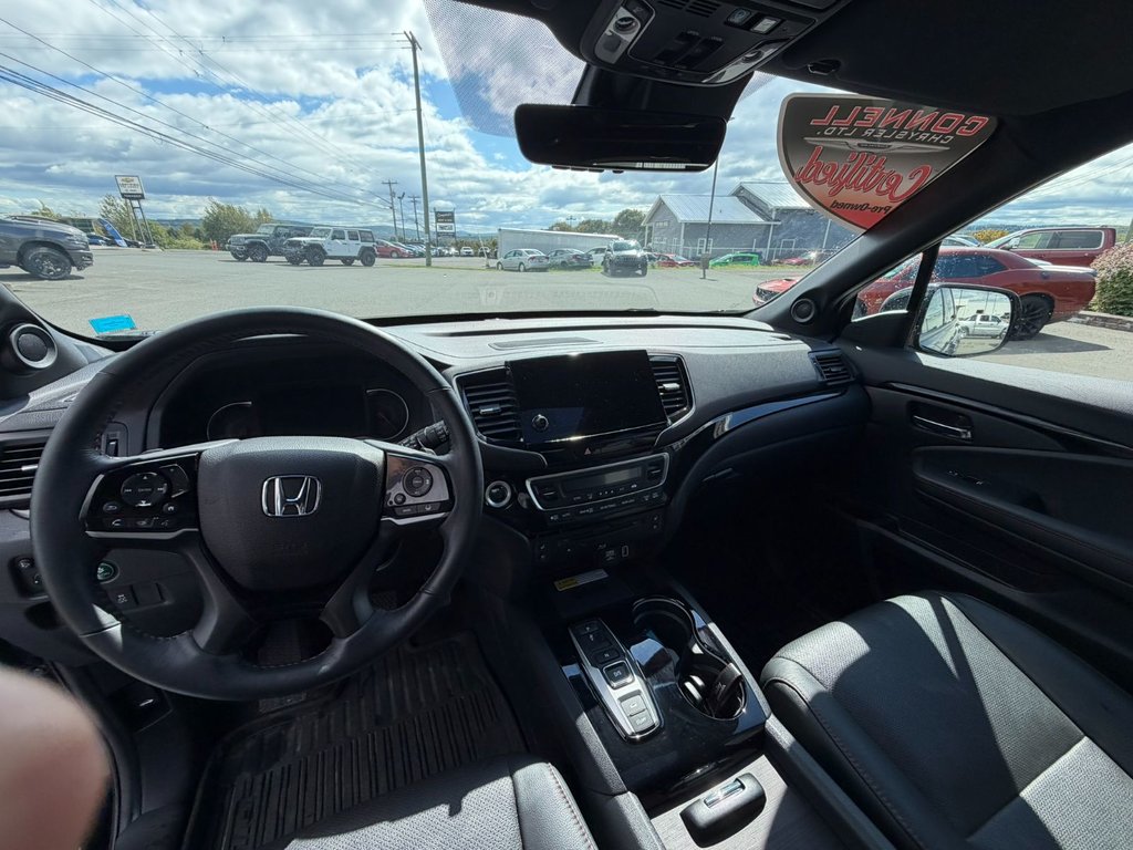 2022 Honda Pilot Black Edition in Woodstock, New Brunswick - 5 - w1024h768px