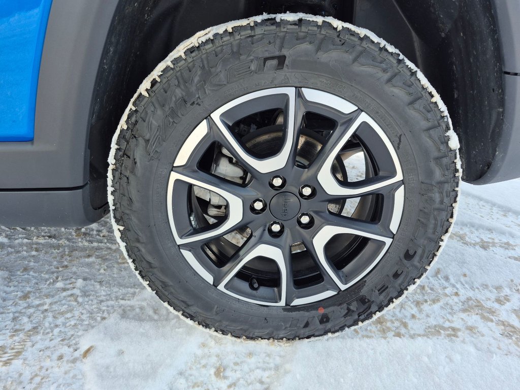 2024 Jeep Compass Trailhawk in Woodstock, New Brunswick - 12 - w1024h768px