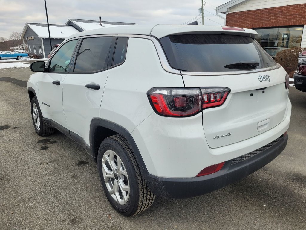 Jeep Compass SPORT 2025 à Woodstock, Nouveau-Brunswick - 7 - w1024h768px