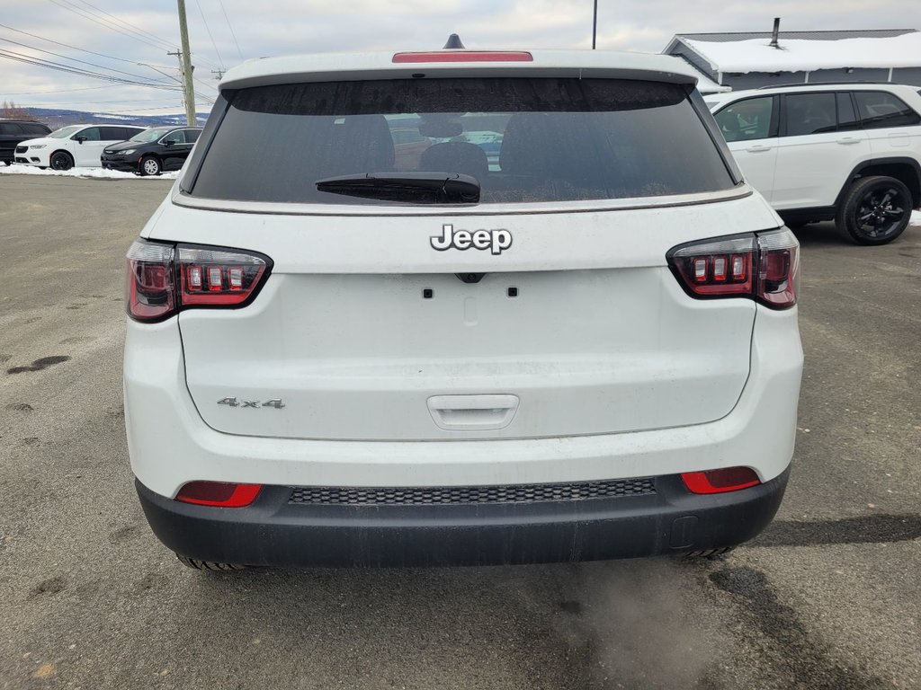 Jeep Compass SPORT 2025 à Woodstock, Nouveau-Brunswick - 6 - w1024h768px