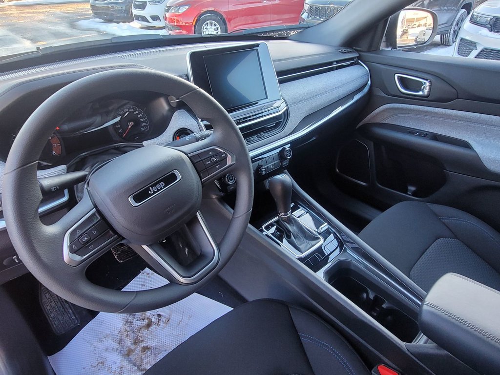 2025 Jeep Compass SPORT in Woodstock, New Brunswick - 10 - w1024h768px