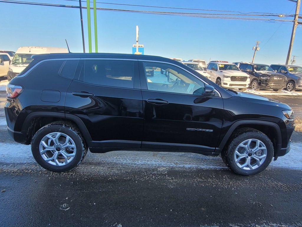 2025 Jeep Compass SPORT in Woodstock, New Brunswick - 4 - w1024h768px