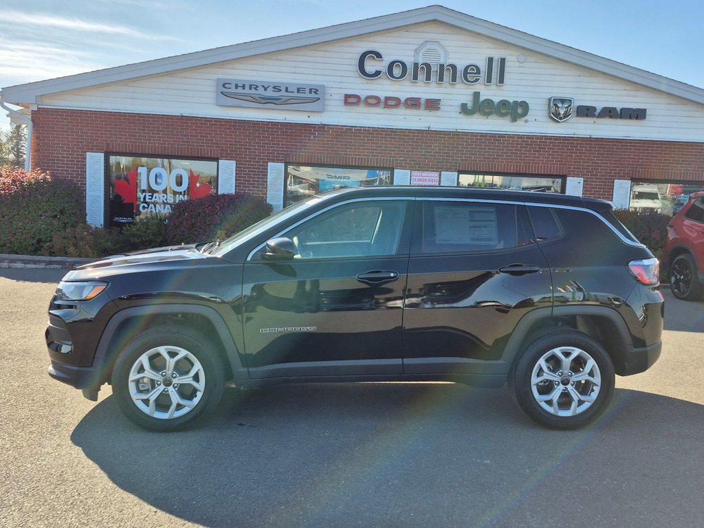 2026 Jeep Compass SPORT in Woodstock, New Brunswick - 8 - w1024h768px