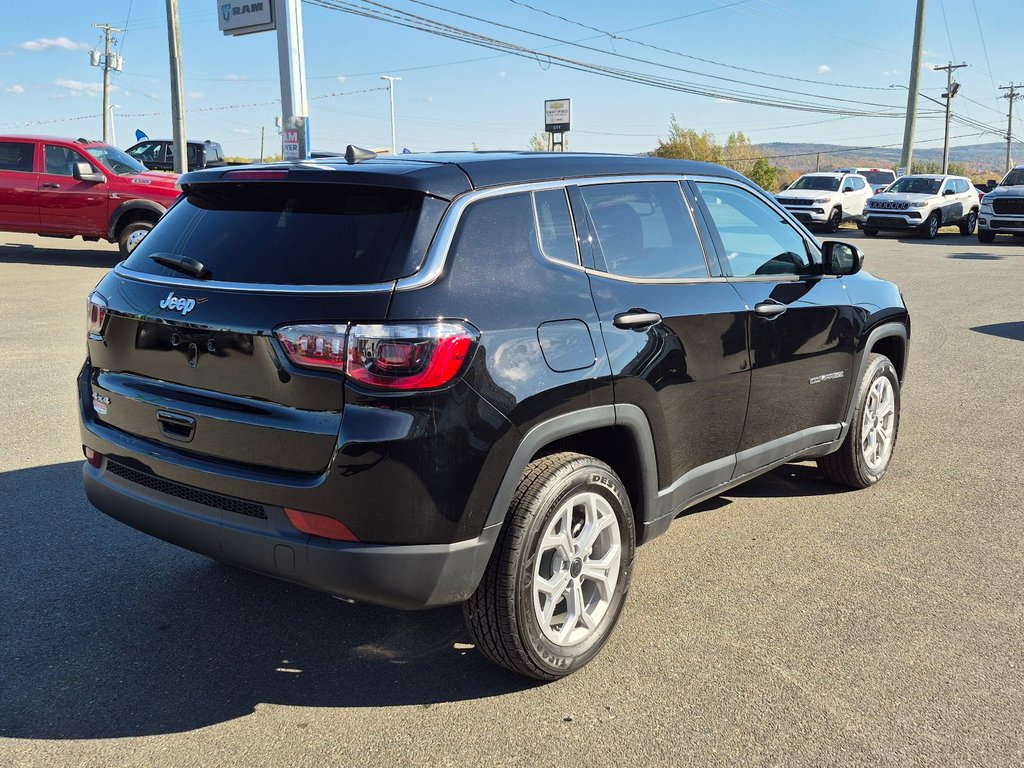 2026 Jeep Compass SPORT in Woodstock, New Brunswick - 5 - w1024h768px
