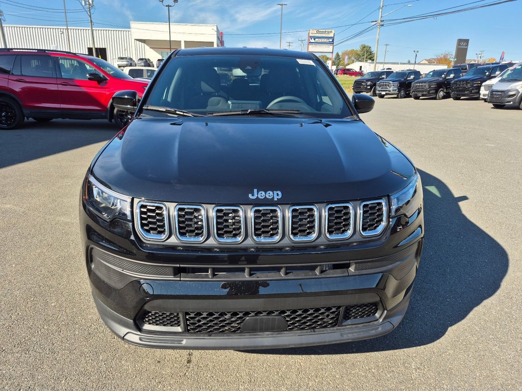 2026 Jeep Compass SPORT in Woodstock, New Brunswick - 2 - w1024h768px