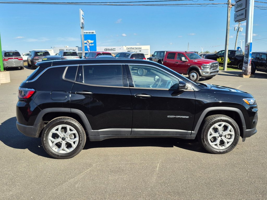 2026 Jeep Compass SPORT in Woodstock, New Brunswick - 4 - w1024h768px