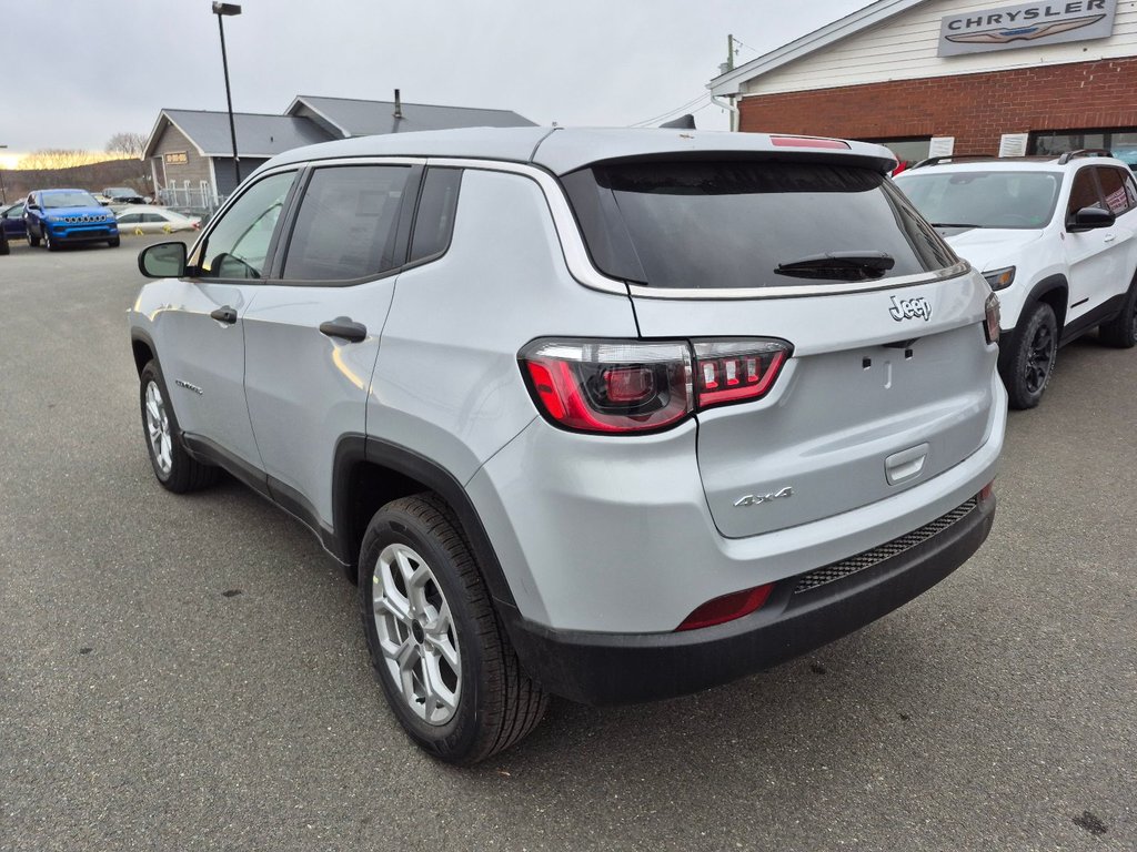 Jeep Compass SPORT 2026 à Woodstock, Nouveau-Brunswick - 7 - w1024h768px