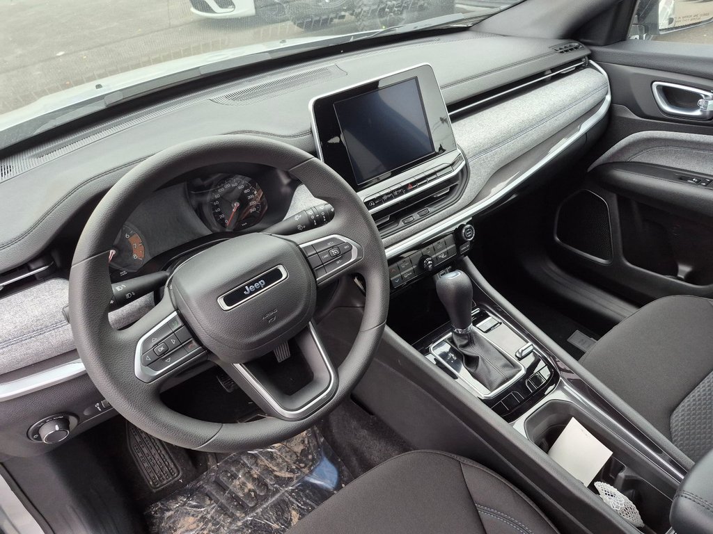 Jeep Compass SPORT 2026 à Woodstock, Nouveau-Brunswick - 10 - w1024h768px