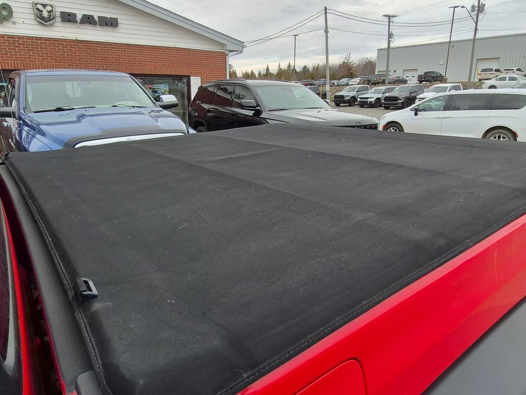 2020 Jeep Gladiator Sport S in Woodstock, New Brunswick - 12 - w1024h768px