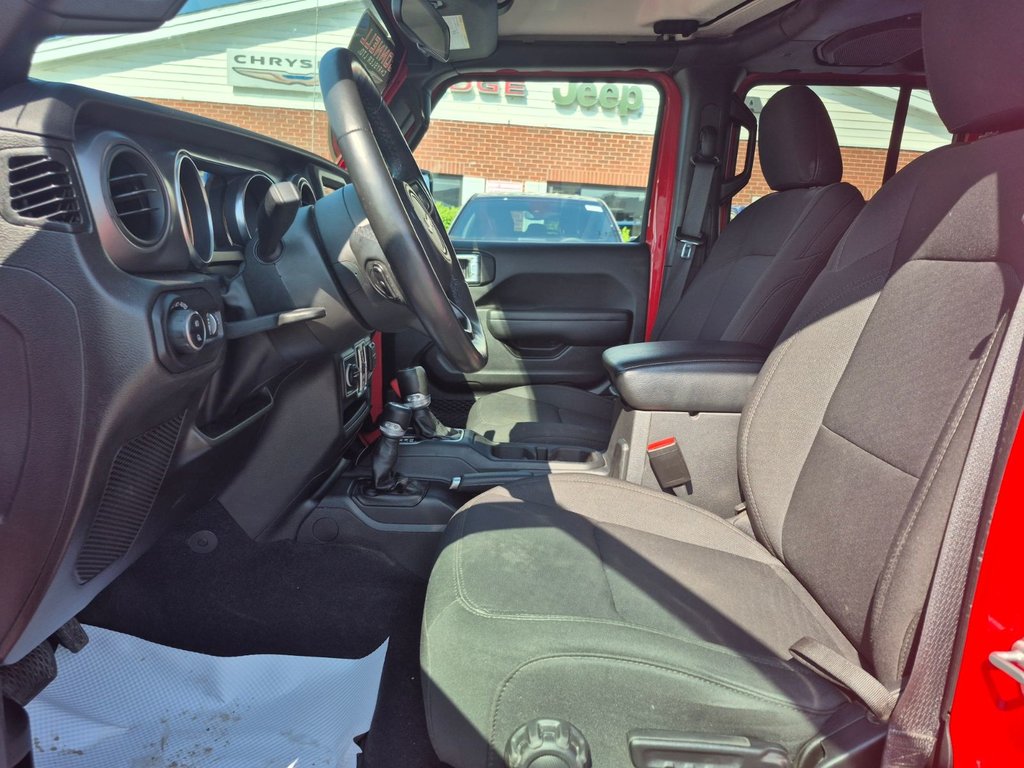 Jeep Gladiator Willys 2023 à Woodstock, Nouveau-Brunswick - 9 - w1024h768px