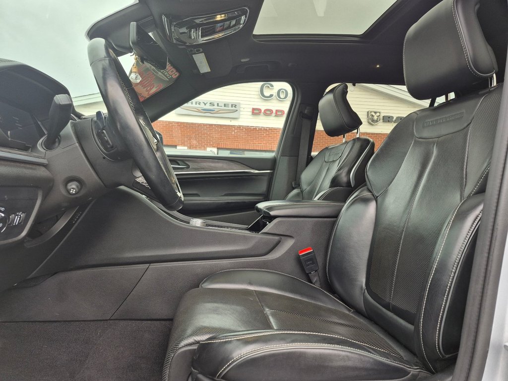 2021 Jeep Grand Cherokee L Overland in Woodstock, New Brunswick - 9 - w1024h768px