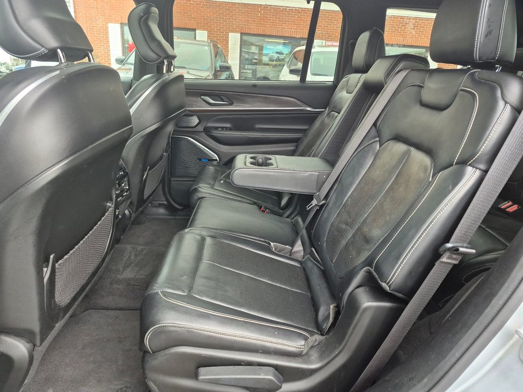 2021 Jeep Grand Cherokee L Overland in Woodstock, New Brunswick - 10 - w1024h768px