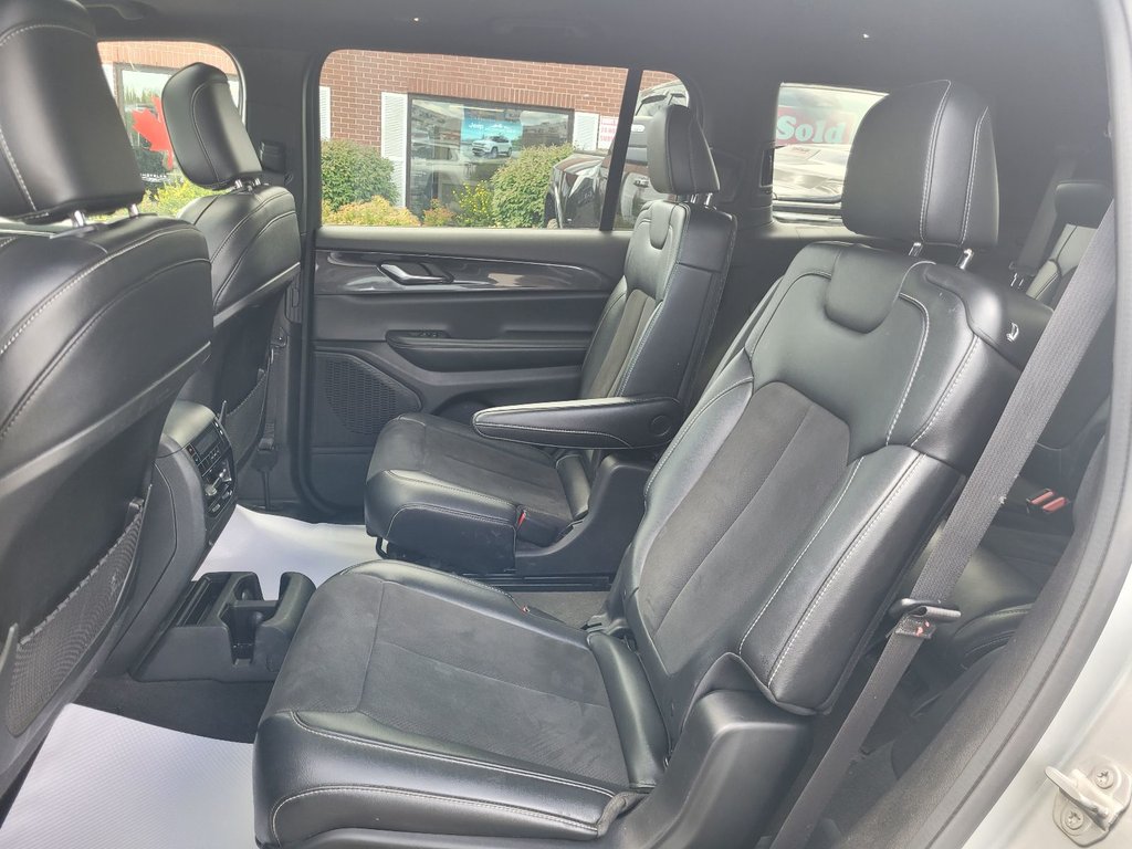 2023 Jeep Grand Cherokee L Altitude in Woodstock, New Brunswick - 11 - w1024h768px