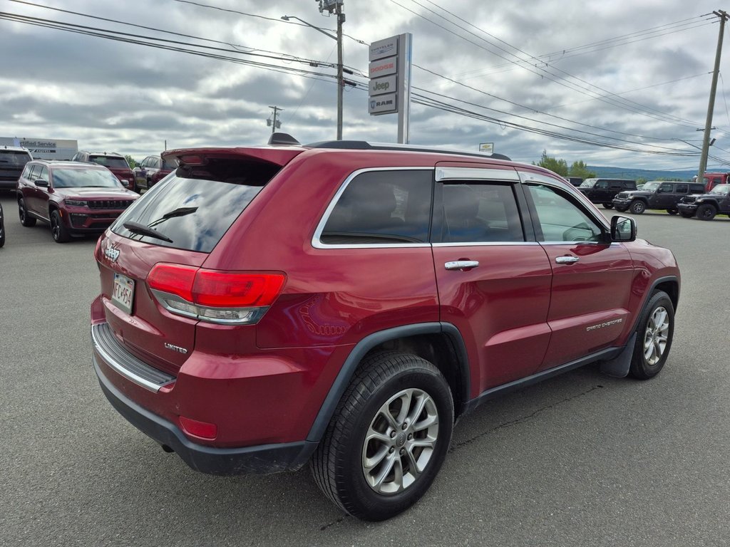 2014 Jeep Grand Cherokee Limited in Woodstock, New Brunswick - 5 - w1024h768px