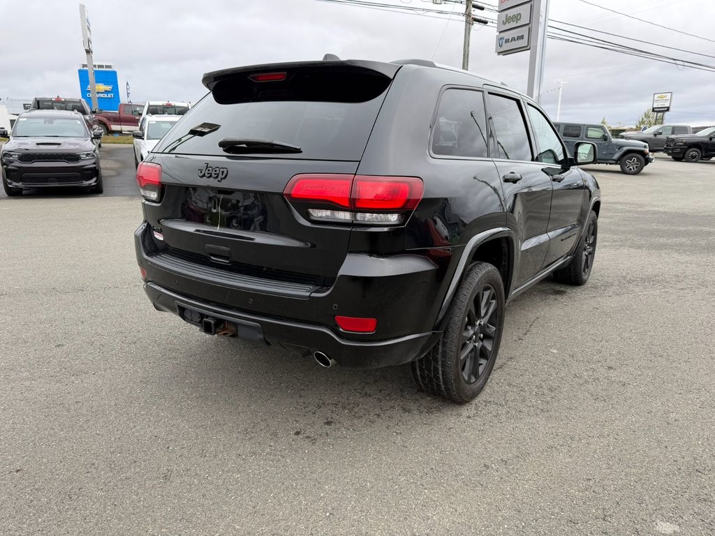 2021 Jeep Grand Cherokee Altitude in Woodstock, New Brunswick - 3 - w1024h768px