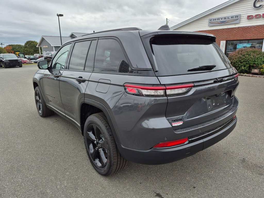 2025 Jeep Grand Cherokee Altitude in Woodstock, New Brunswick - 7 - w1024h768px