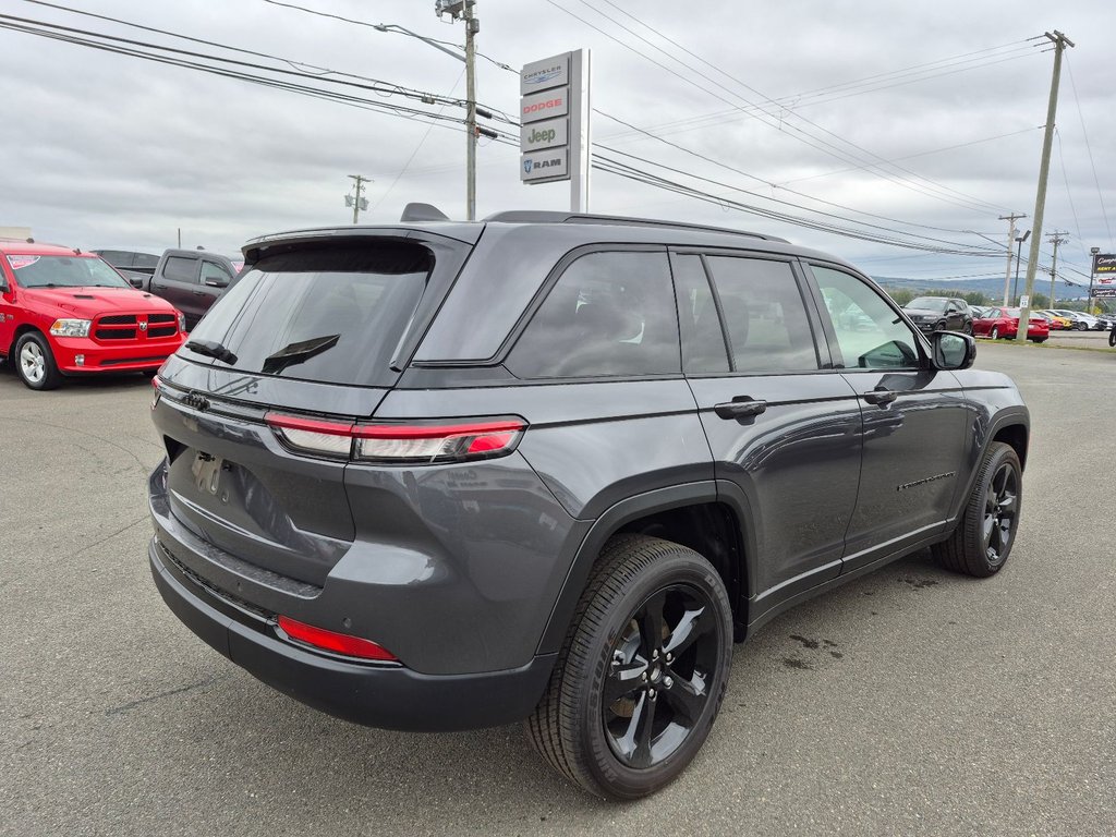 2025 Jeep Grand Cherokee Altitude in Woodstock, New Brunswick - 5 - w1024h768px