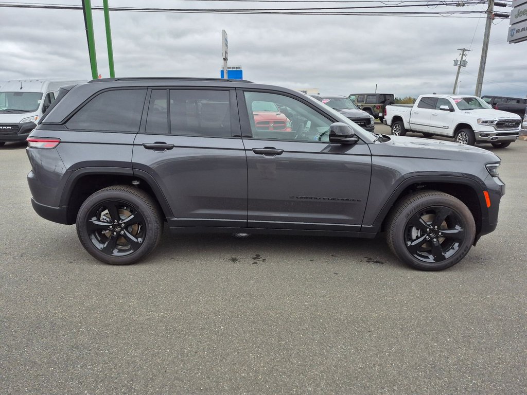 2025 Jeep Grand Cherokee Altitude in Woodstock, New Brunswick - 4 - w1024h768px