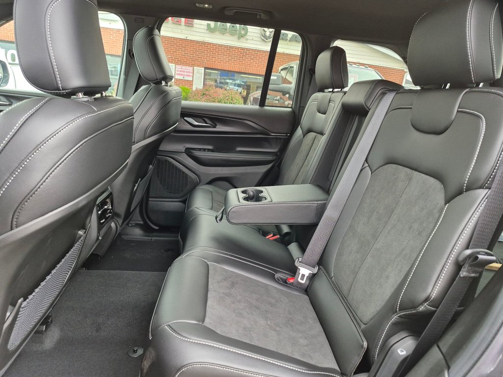 2025 Jeep Grand Cherokee Altitude in Woodstock, New Brunswick - 11 - w1024h768px