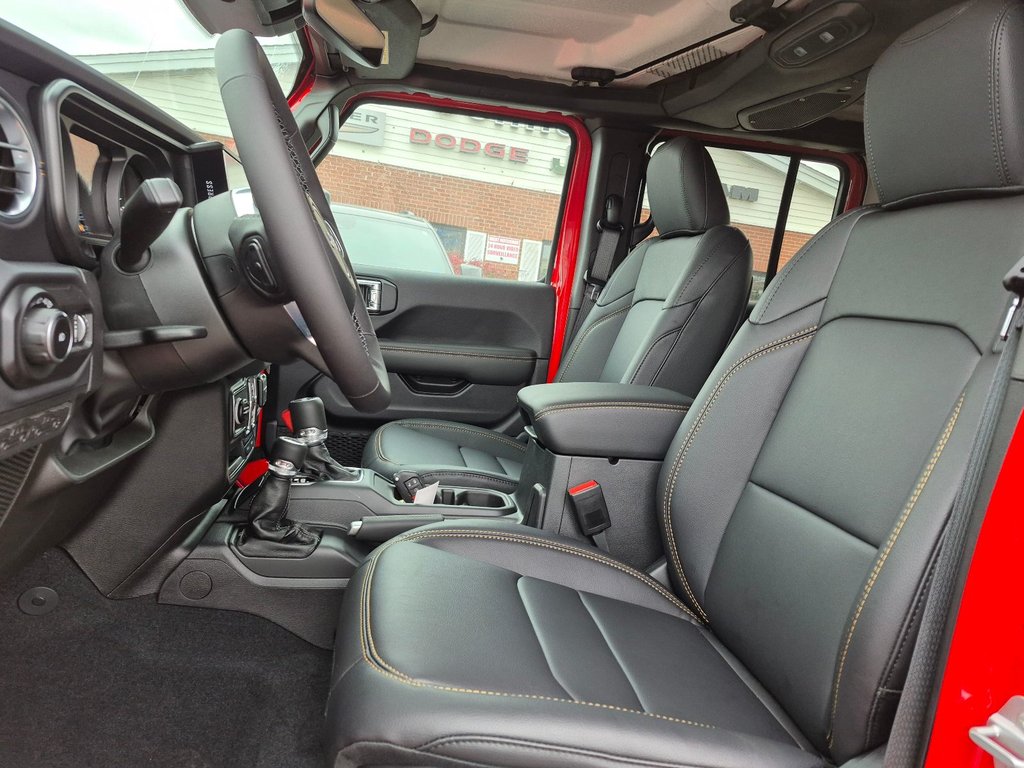 2026 Jeep Wrangler 4-Door SAHARA in Woodstock, New Brunswick - 9 - w1024h768px