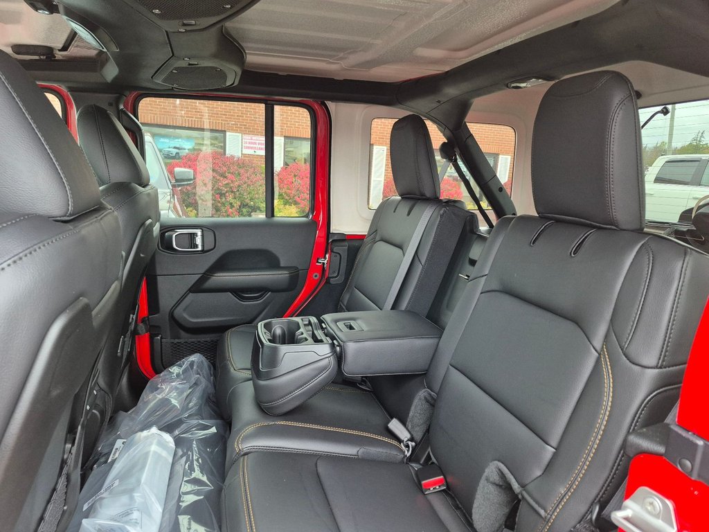 2026 Jeep Wrangler 4-Door SAHARA in Woodstock, New Brunswick - 11 - w1024h768px