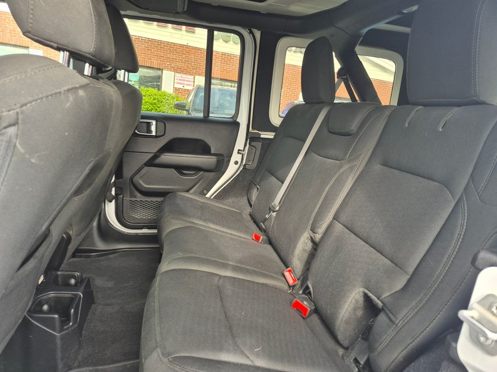 Jeep Wrangler Unlimited Sahara 2019 à Woodstock, Nouveau-Brunswick - 11 - w1024h768px