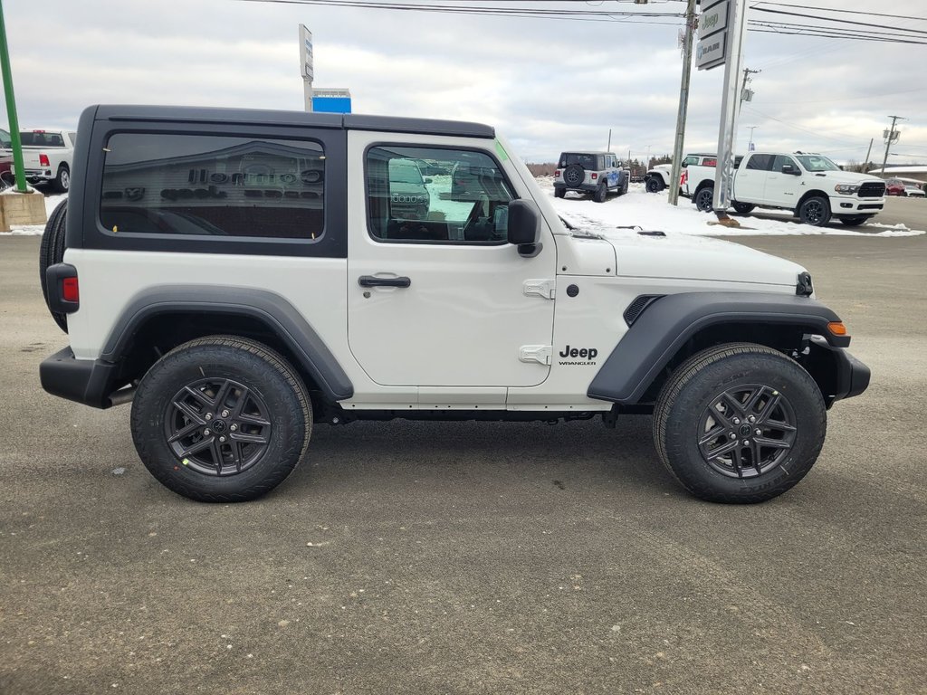 Jeep Wrangler SPORT S 2025 à Woodstock, Nouveau-Brunswick - 4 - w1024h768px