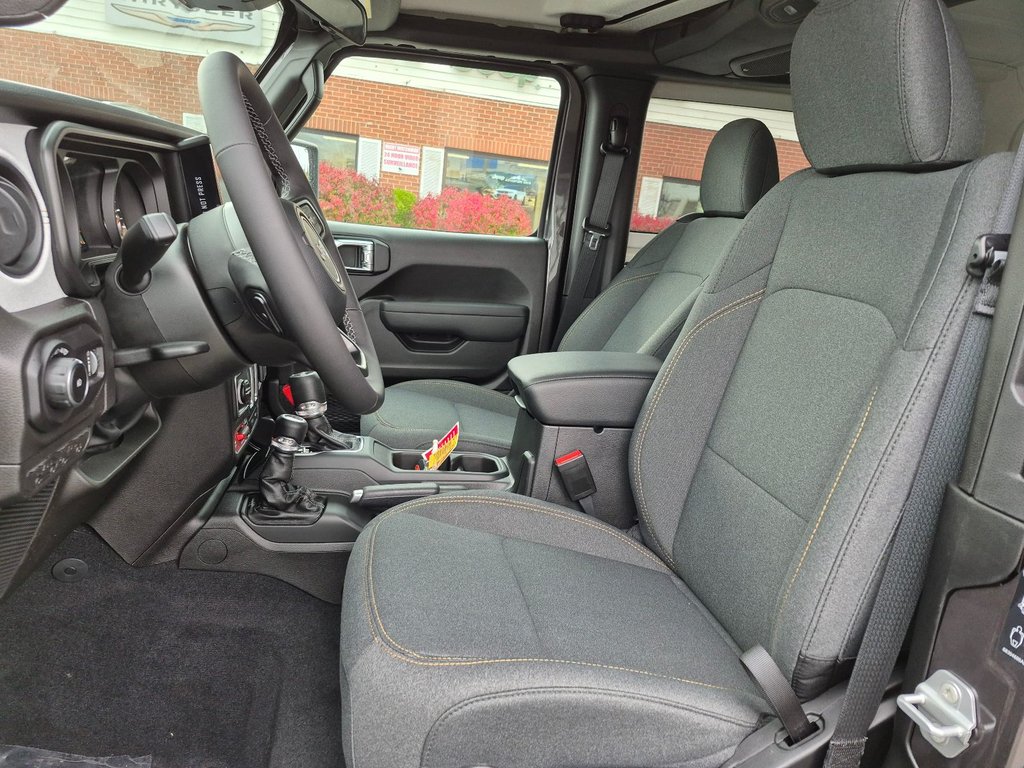 2026 Jeep Wrangler WILLYS in Woodstock, New Brunswick - 9 - w1024h768px