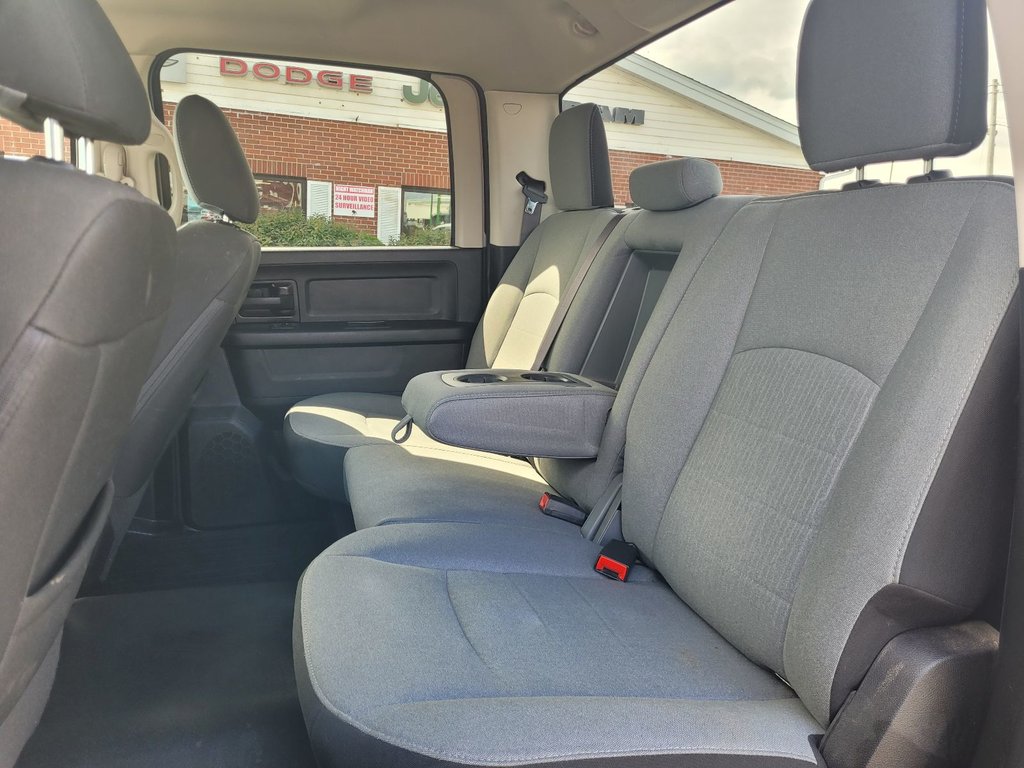 Ram 1500 Classic Express 2021 à Woodstock, Nouveau-Brunswick - 11 - w1024h768px