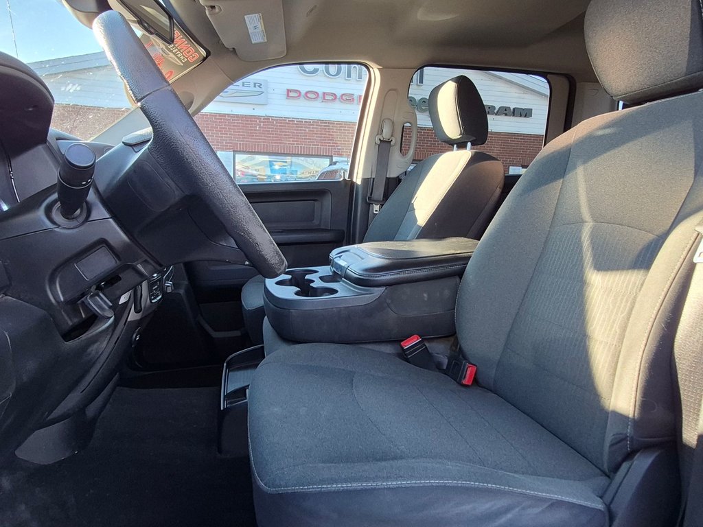 Ram 1500 Classic Express 2022 à Woodstock, Nouveau-Brunswick - 9 - w1024h768px