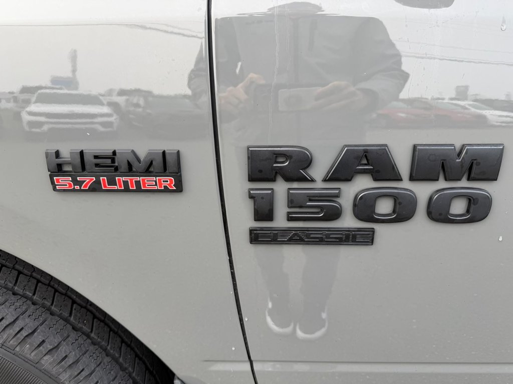 2022 Ram 1500 Classic Express in Woodstock, New Brunswick - 4 - w1024h768px