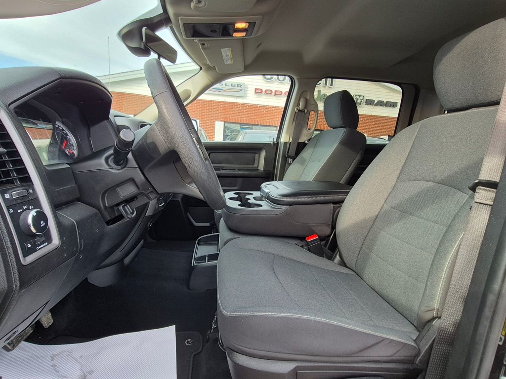 2024 Ram 1500 Classic Tradesman in Woodstock, New Brunswick - 9 - w1024h768px