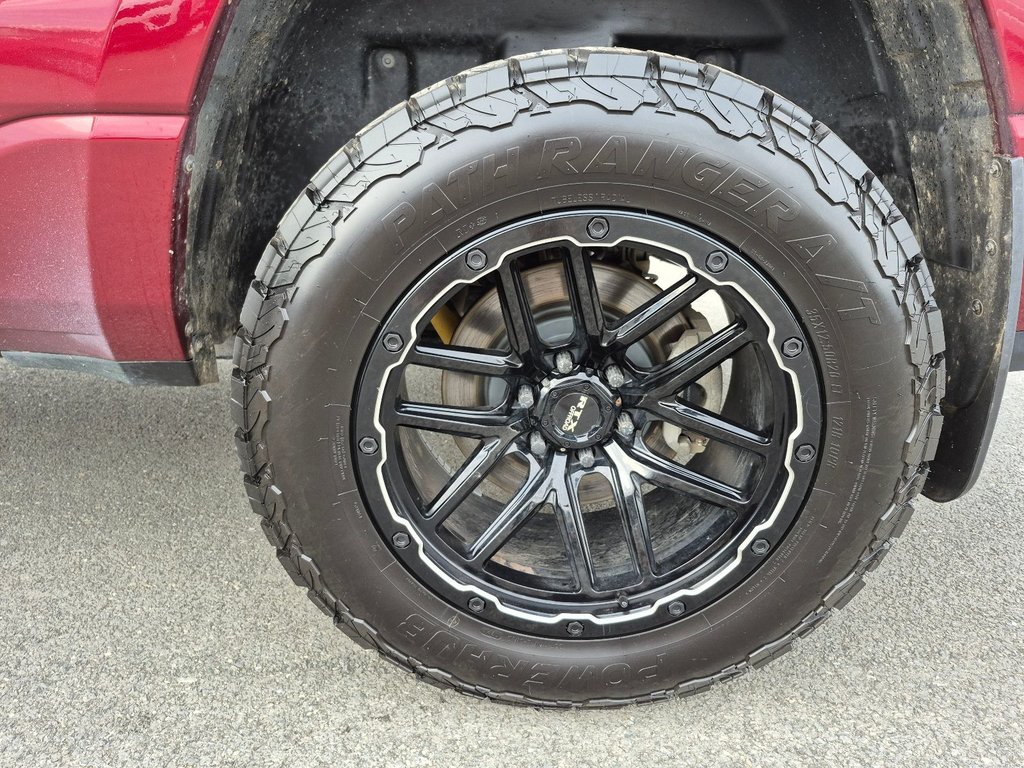 2023 Ram 1500 Tradesman in Woodstock, New Brunswick - 12 - w1024h768px