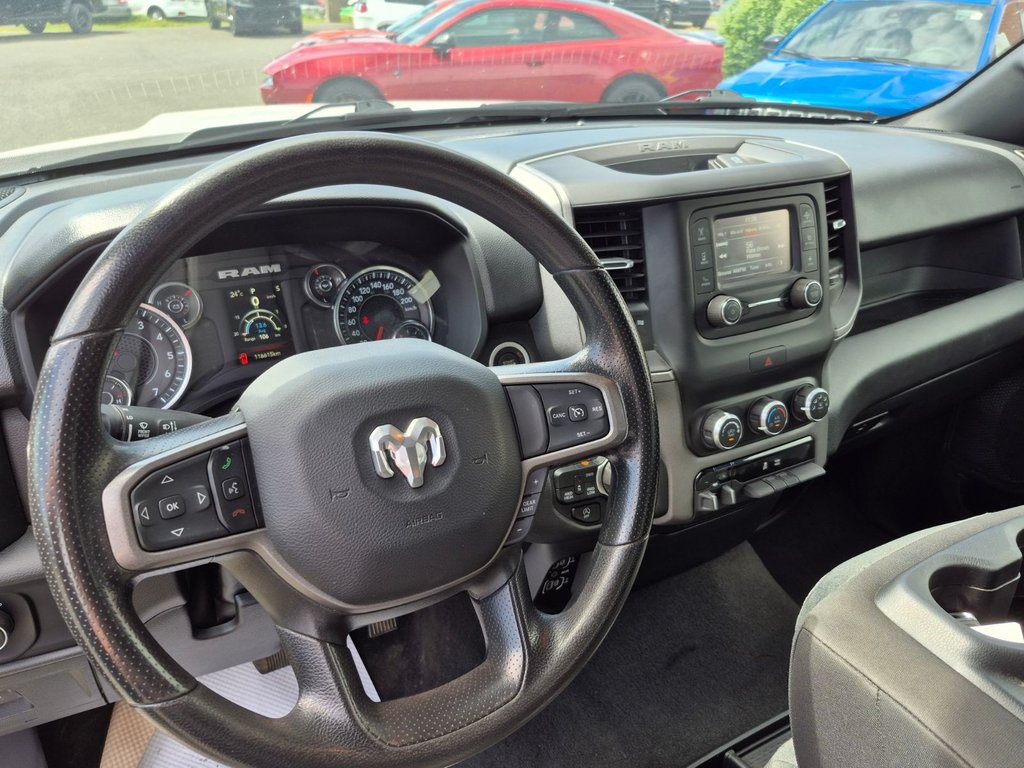 Ram 1500 Tradesman 2023 à Woodstock, Nouveau-Brunswick - 10 - w1024h768px